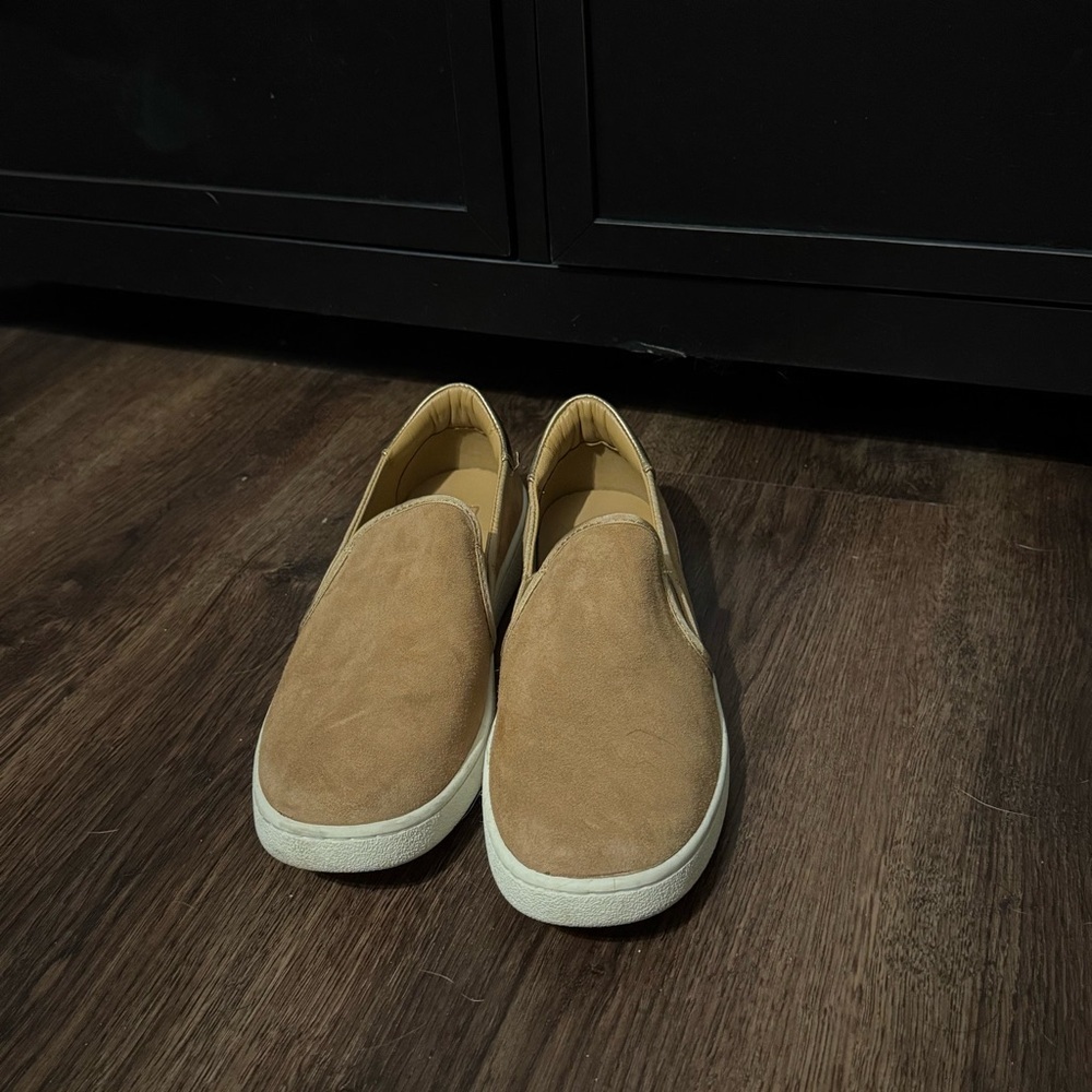 OBO : UGG womens Light Brown Slip-On Loafers - Picture 2 of 7